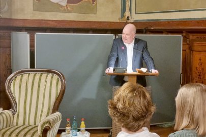 Buch über Albrecht Weinberg in Leer vorgestellt - Bild 4