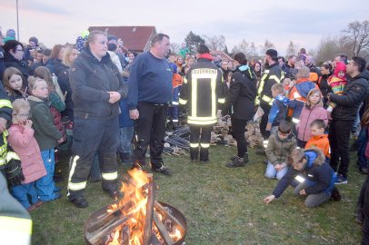 Osterfeuer in Flachsmeer - Bild 4