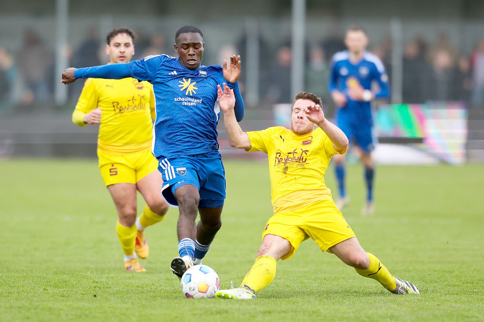 Kickers Emden gewinnt 4:0 gegen Rotenburger SV - Bild 1