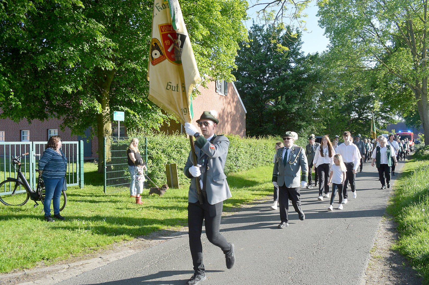 Schützenfest in Folmhusen gefeiert - Bild 34