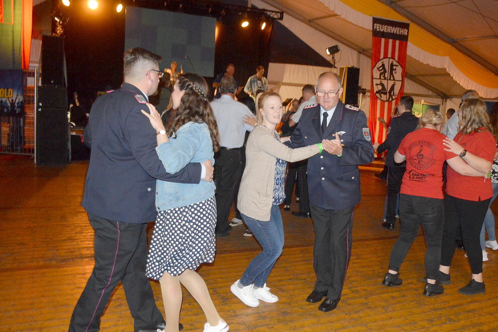 „Wild Fire Party“ in Flachsmeer - Bild 23