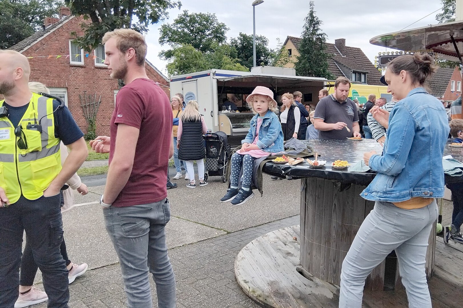 Festmeile zum Feuerwehr-Geburtstag in Flachsmeer - Bild 19