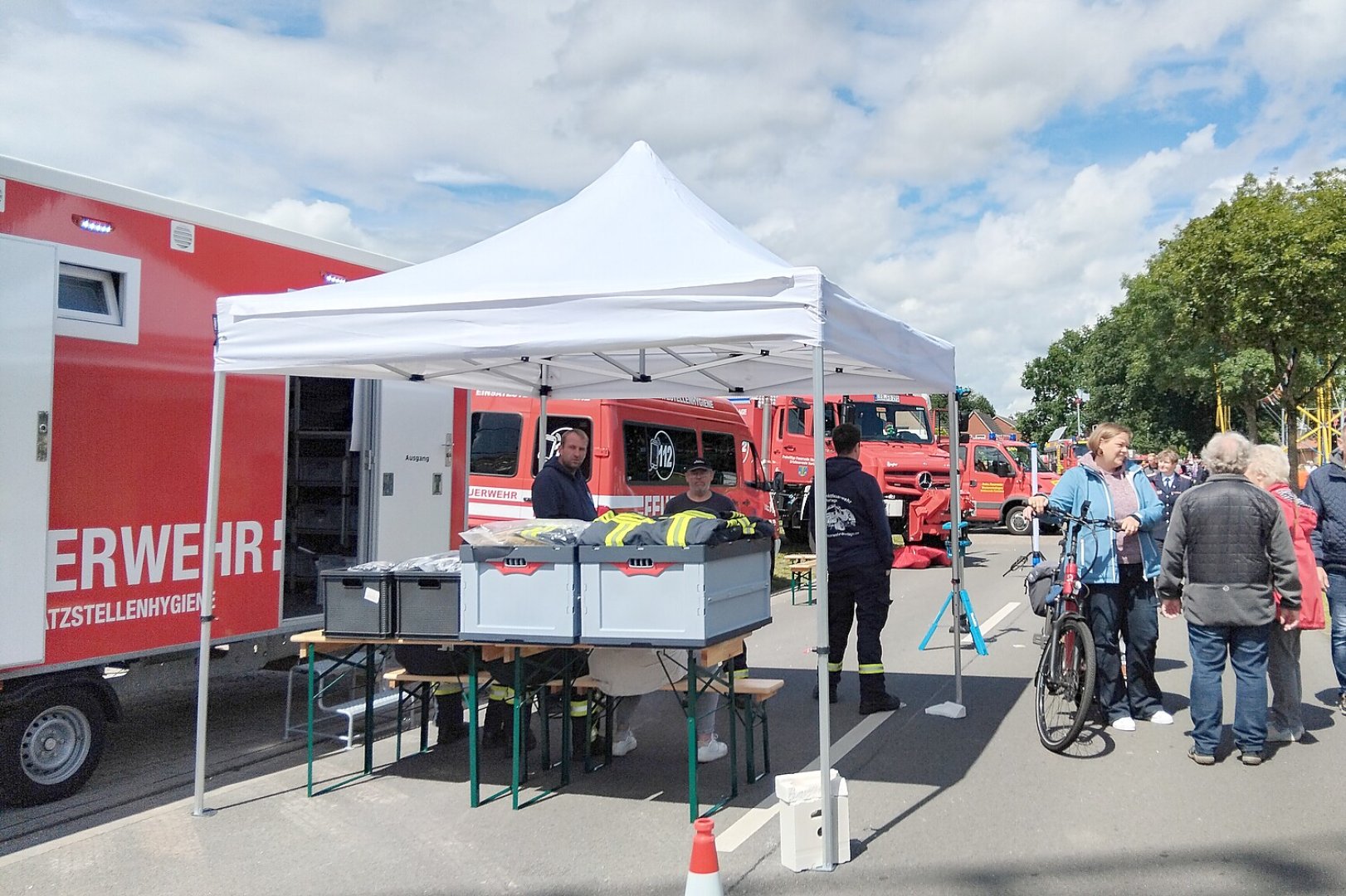 Festmeile zum Feuerwehr-Geburtstag in Flachsmeer - Bild 26