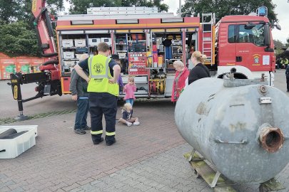 Festmeile zum Feuerwehr-Geburtstag in Flachsmeer - Bild 32