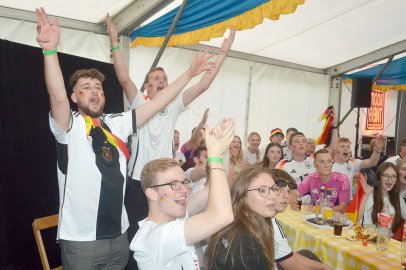 Die besten Bilder vom Public Viewing in Ostfriesland - Bild 23