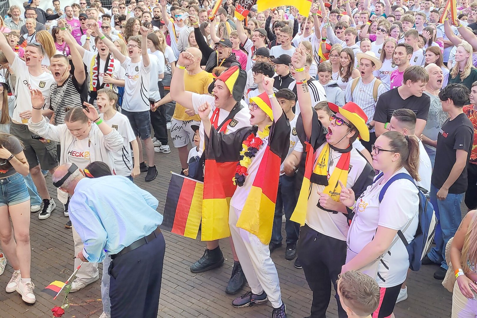 Achtelfinale auf dem Denkmalplatz in Leer - Bild 17