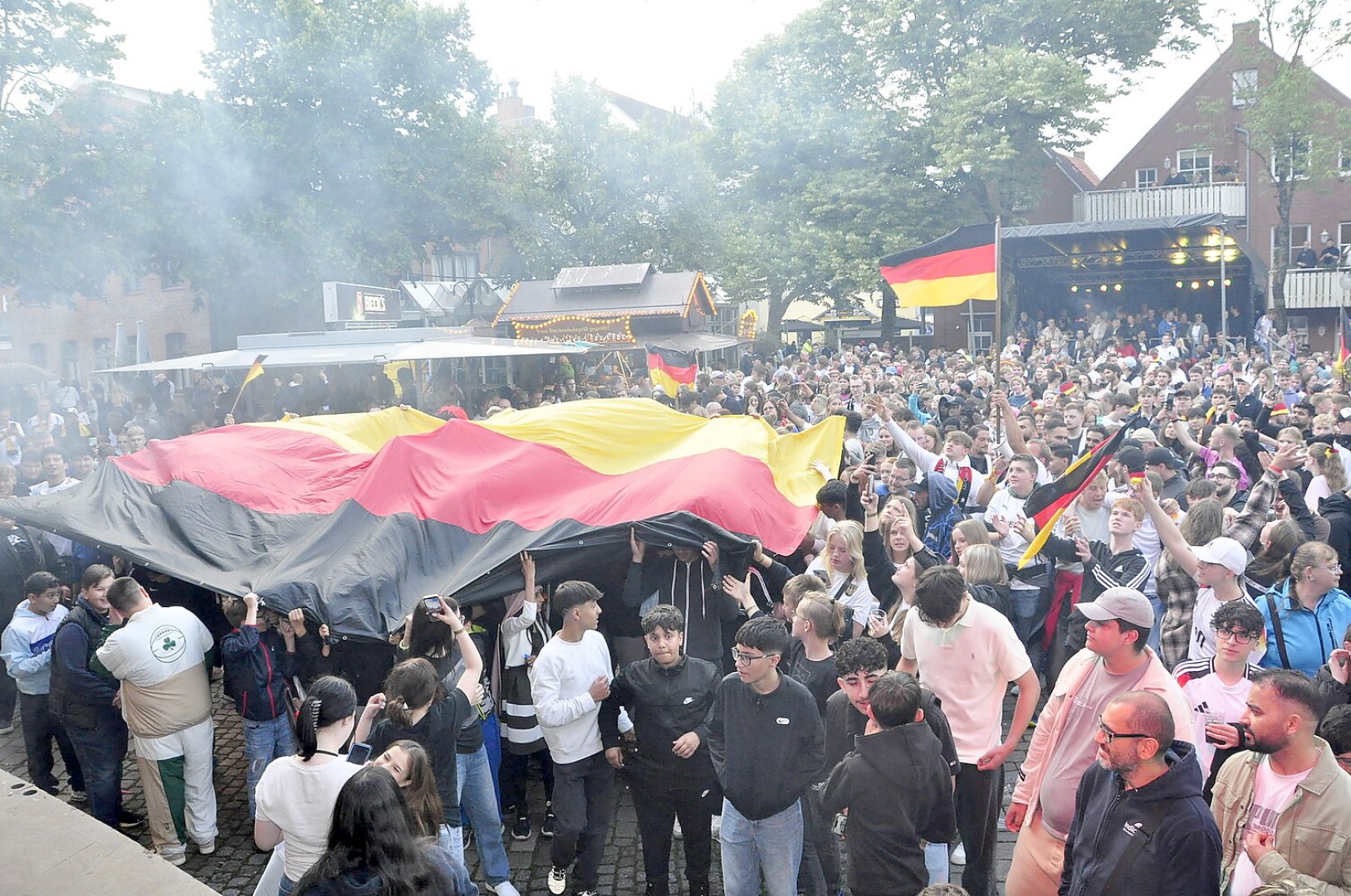 Public Viewing in Leer - Bild 36