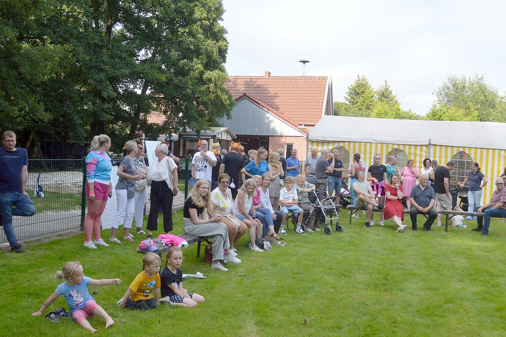 Erste Bilder vom Dorffest Backemoor - Bild 13