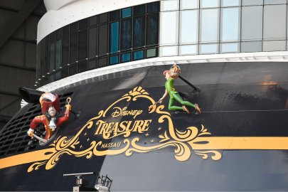 „Disney Treasure“ wird ausgedockt - Bild 8