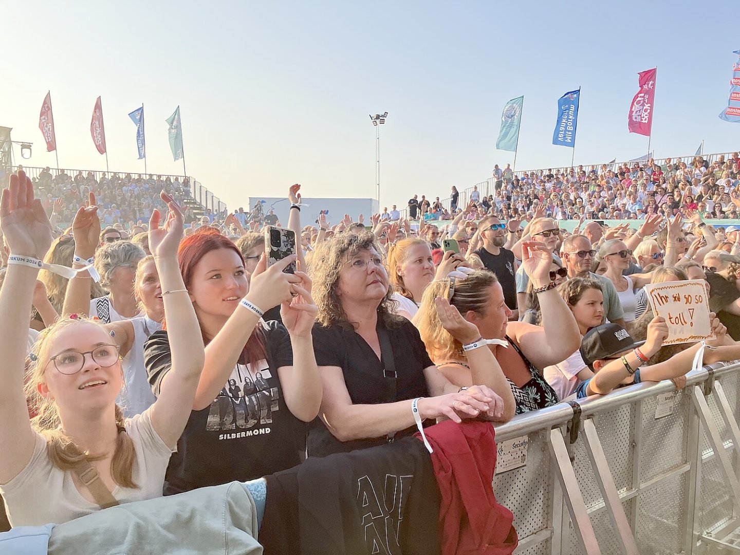 Silbermond bei den Beach Days Borkum 2024 - Bild 6