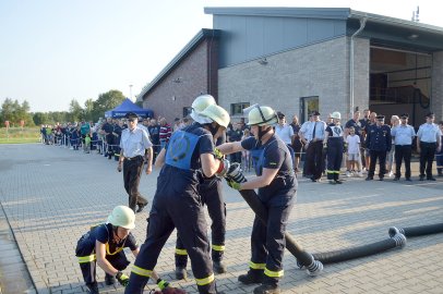 Feuerwehren stellten ihr Können unter Beweis - Bild 3