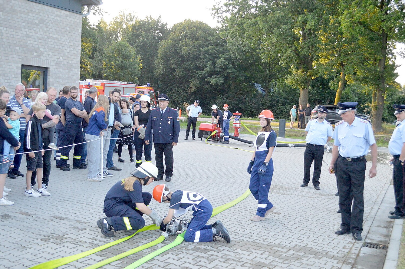 Feuerwehren stellten ihr Können unter Beweis - Bild 17