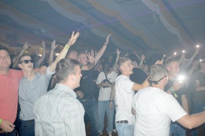 Zeltparty auf Ostrhauderfehner Schützenfest - Bild 81