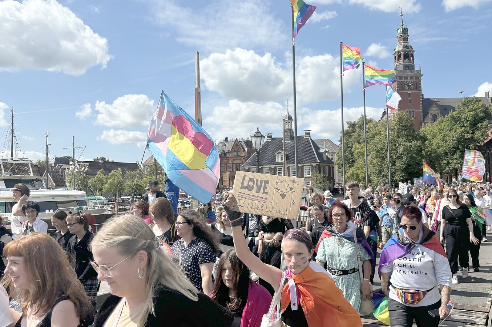 Der CSD in Leer 2024 - Bild 20