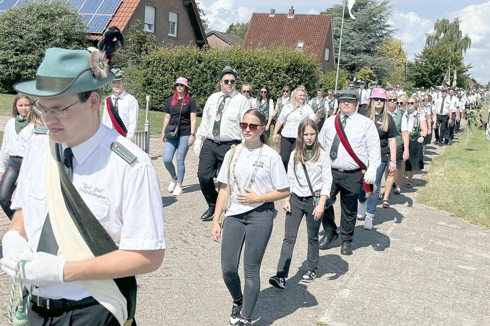 Umzug durch Ostrhauderfehn - Bild 13