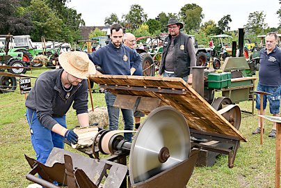 Oldtimertreffen in Veenhusen hat begonnen - Bild 11