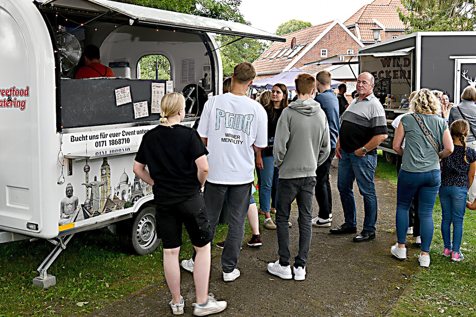 Erster Streetfood-Markt in Hesel gut besucht - Bild 2