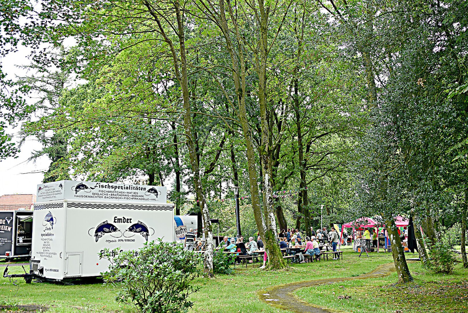 Erster Streetfood-Markt in Hesel gut besucht - Bild 5