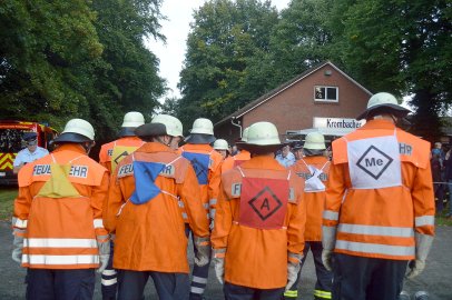 Schnelligkeit war bei den Feuerwehrleuten gefragt - Bild 19