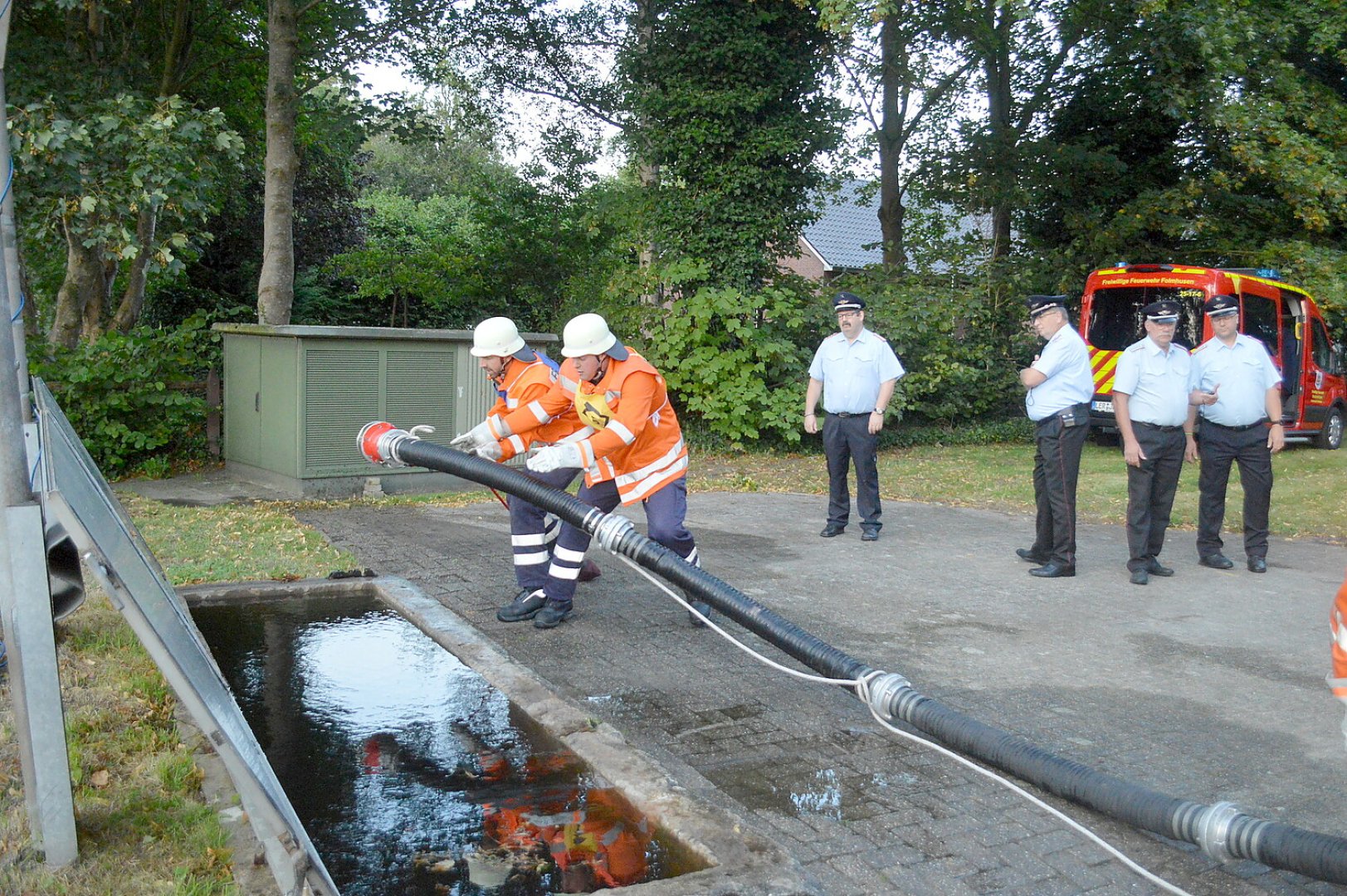 Schnelligkeit war bei den Feuerwehrleuten gefragt - Bild 27