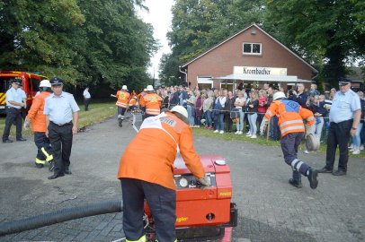 Schnelligkeit war bei den Feuerwehrleuten gefragt - Bild 28