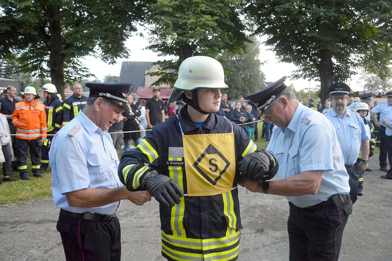 Schnelligkeit war bei den Feuerwehrleuten gefragt - Bild 56