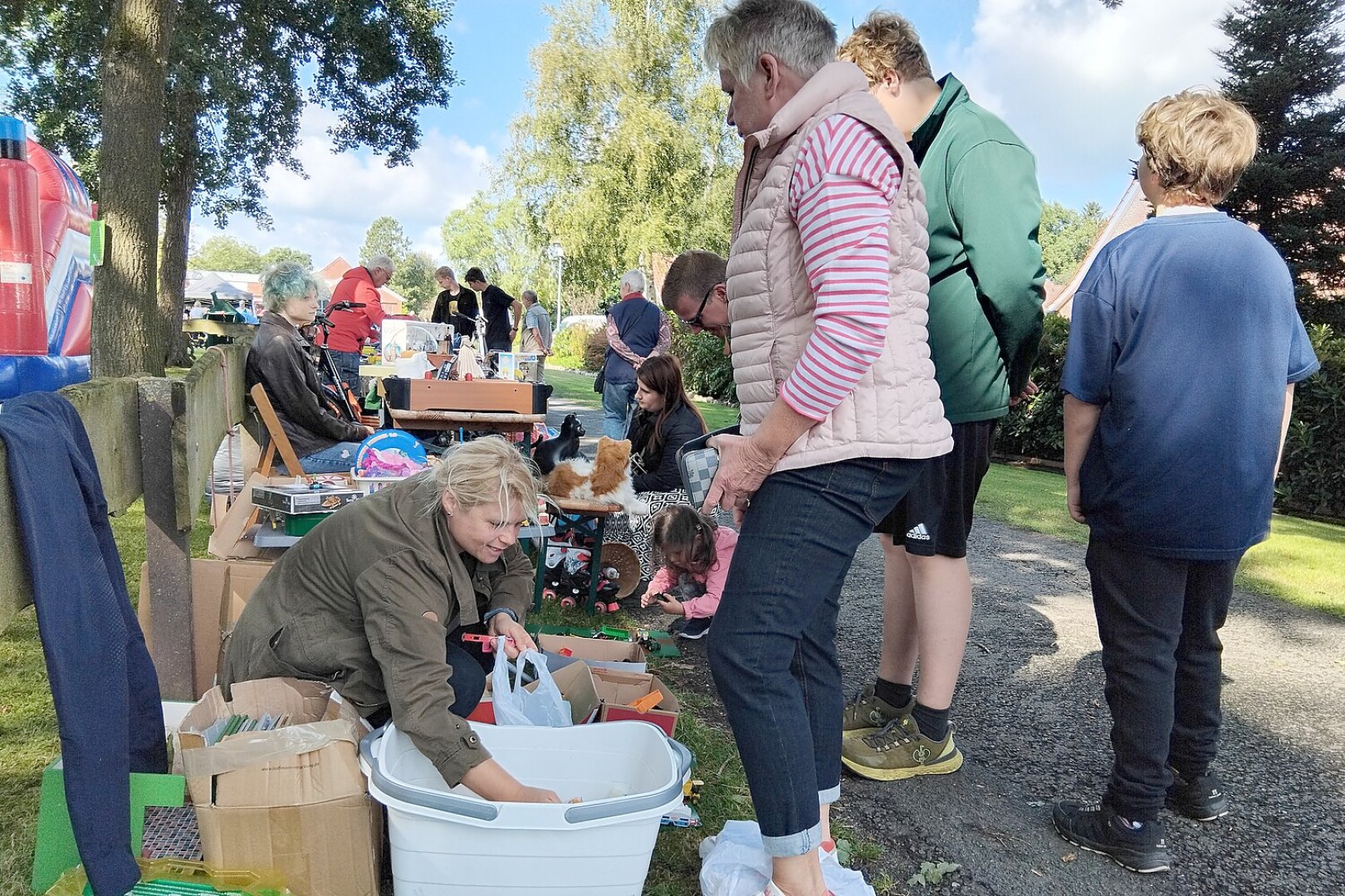 Spielplatzfest und Flohmarkt in Marienheil - Bild 1