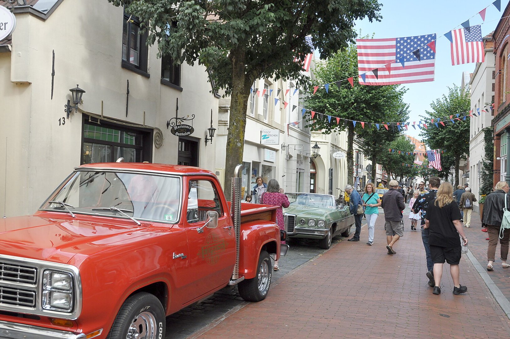 US-Car-Treffen "American Wheels" in Leer - Bild 2