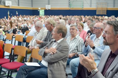 Festakt am Gymnasium in Rhauderfehn - Bild 24