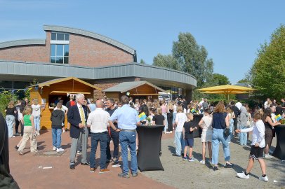 Festakt am Gymnasium in Rhauderfehn - Bild 45