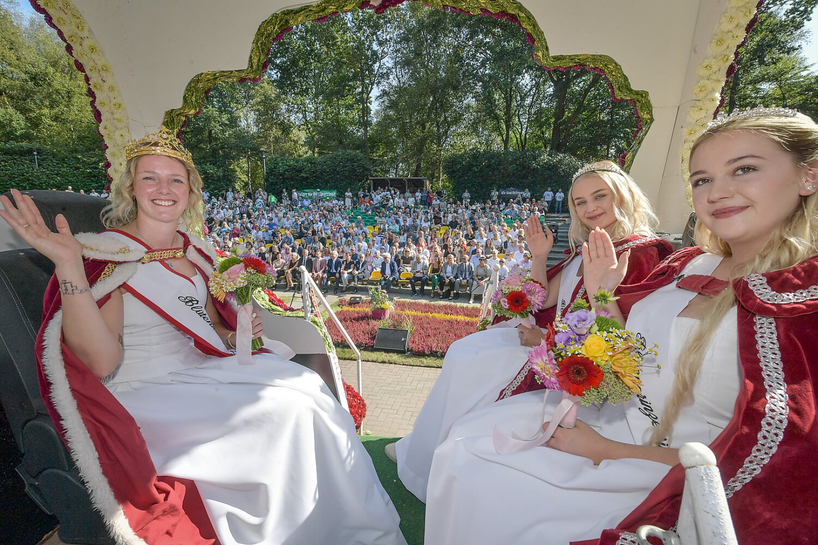 Wahl des Königshauses beim Blütenfest - Bild 80