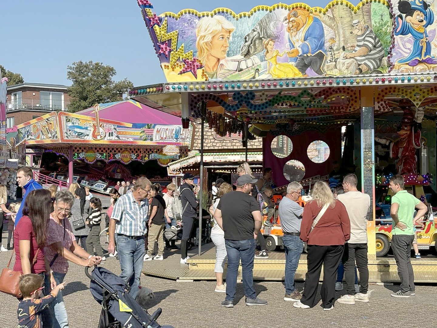 Der Fehntjer Markt in Rhauderfehn - Bild 1