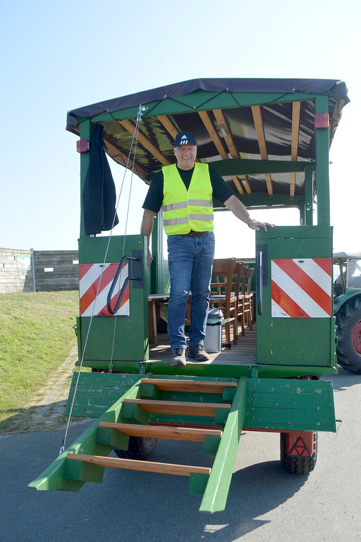 450 Personen nahmen an Weinwanderung teil - Bild 10