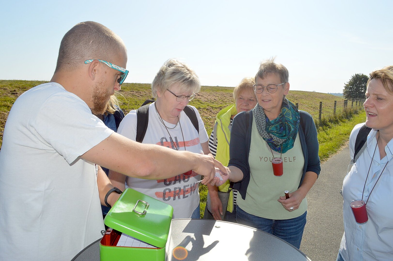 450 Personen nahmen an Weinwanderung teil - Bild 11