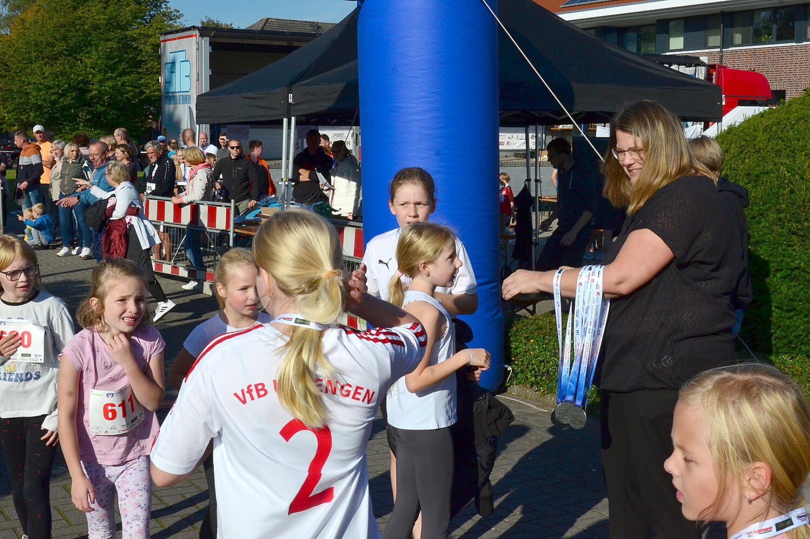 Herbstmarkt Remels bei Sonnenschein gut besucht - Bild 35