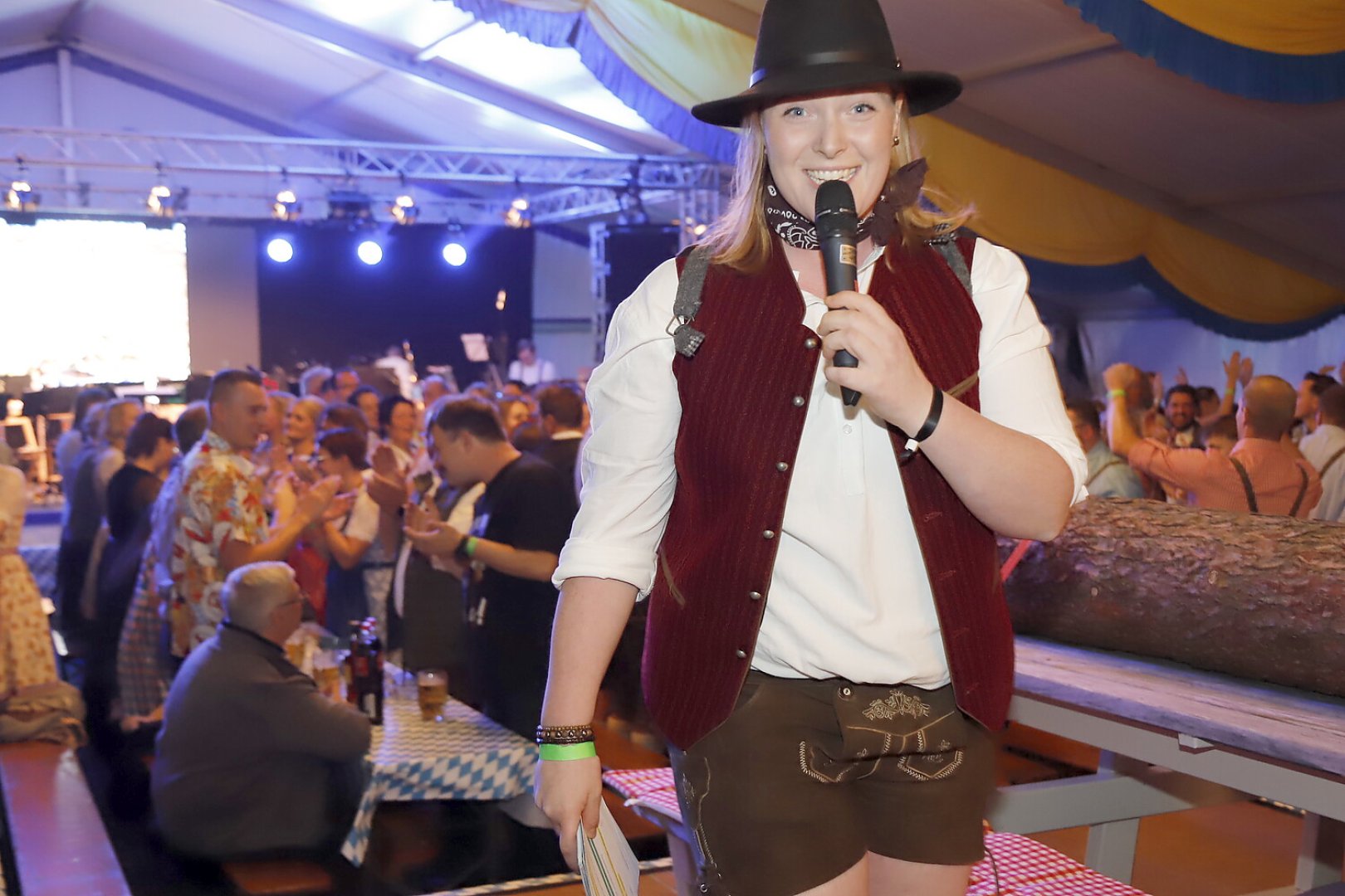 Gute Laune beim Harkebrügger Oktoberfest - Bild 4