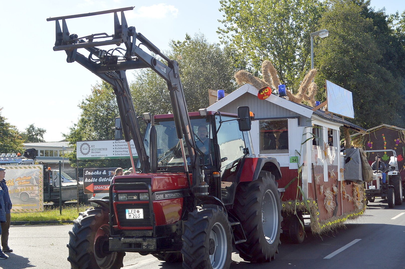 79 Wagen bei Ernteumzug in Völlenerkönigsfehn - Bild 53