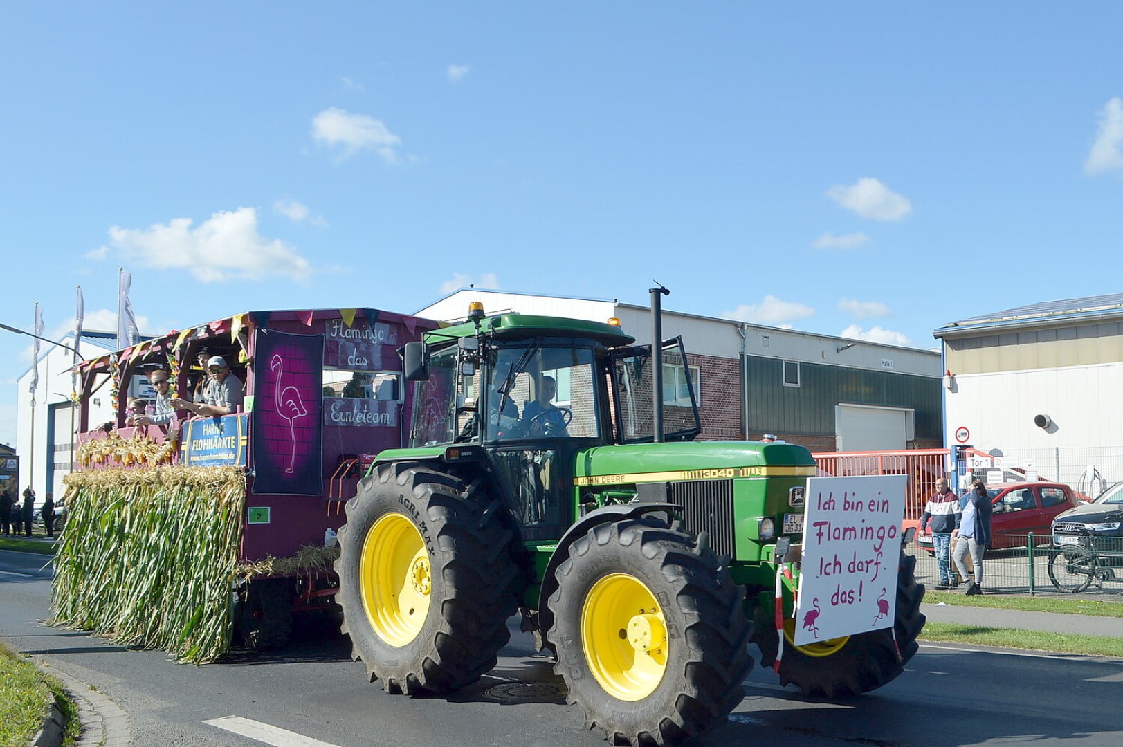 79 Wagen bei Ernteumzug in Völlenerkönigsfehn - Bild 106