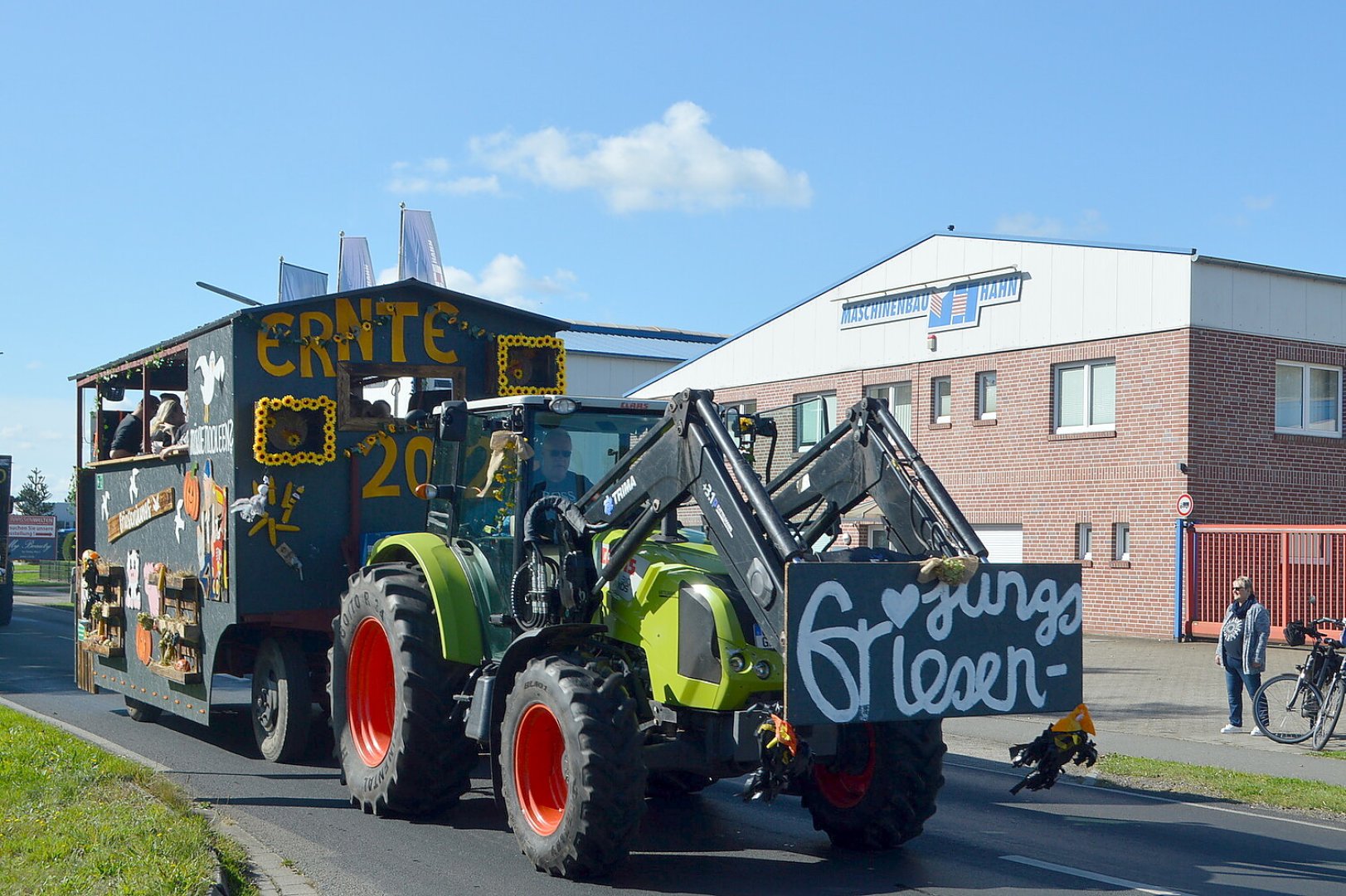 79 Wagen bei Ernteumzug in Völlenerkönigsfehn - Bild 114