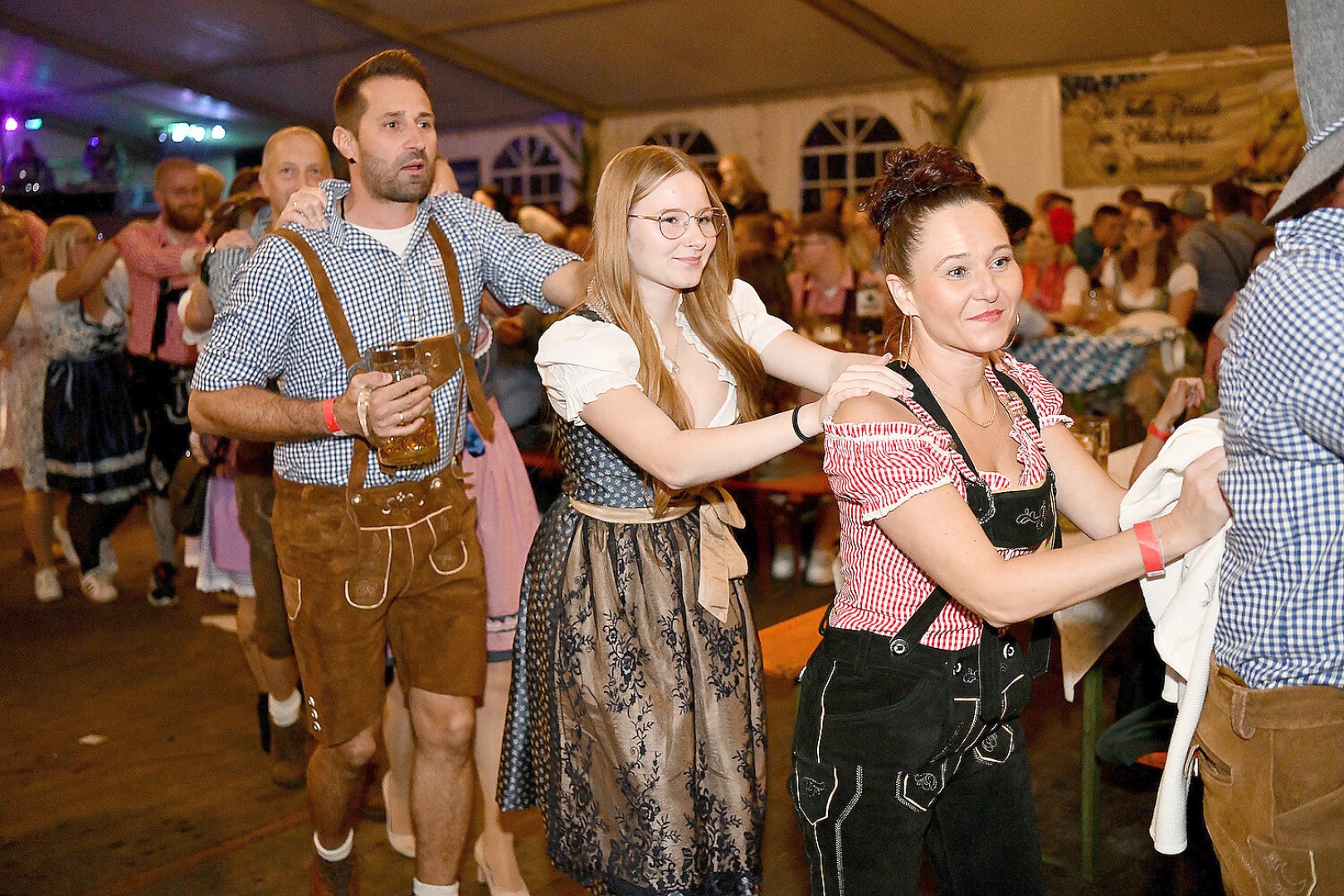 Die Fotos vom Oktoberfest in Veenhusen Teil 3 - Bild 33