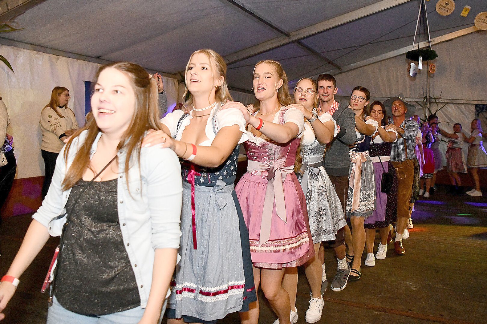 Die Fotos vom Oktoberfest in Veenhusen Teil 3 - Bild 44