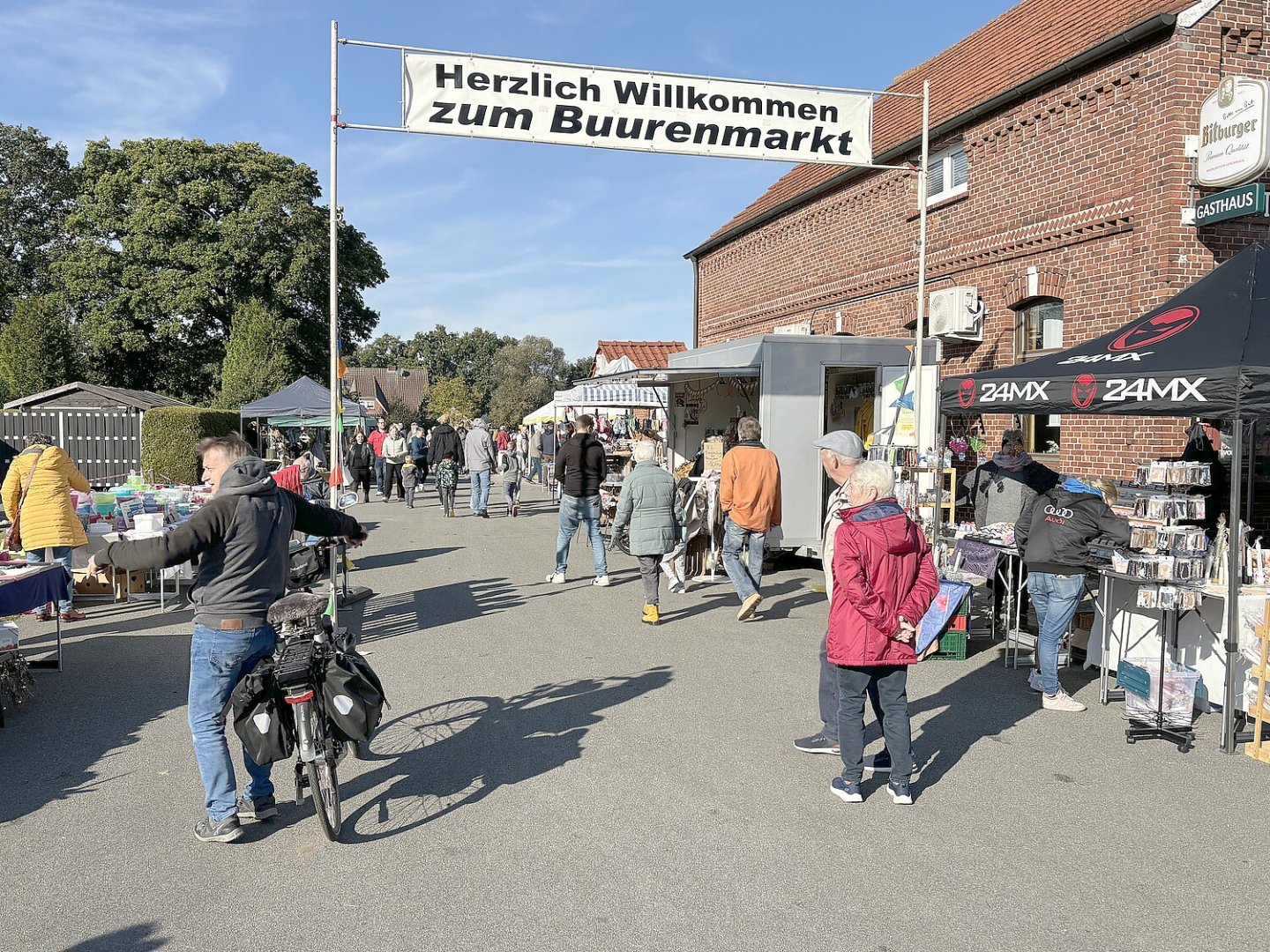 Buurnmarkt lockte wieder viele Gäste an - Bild 1