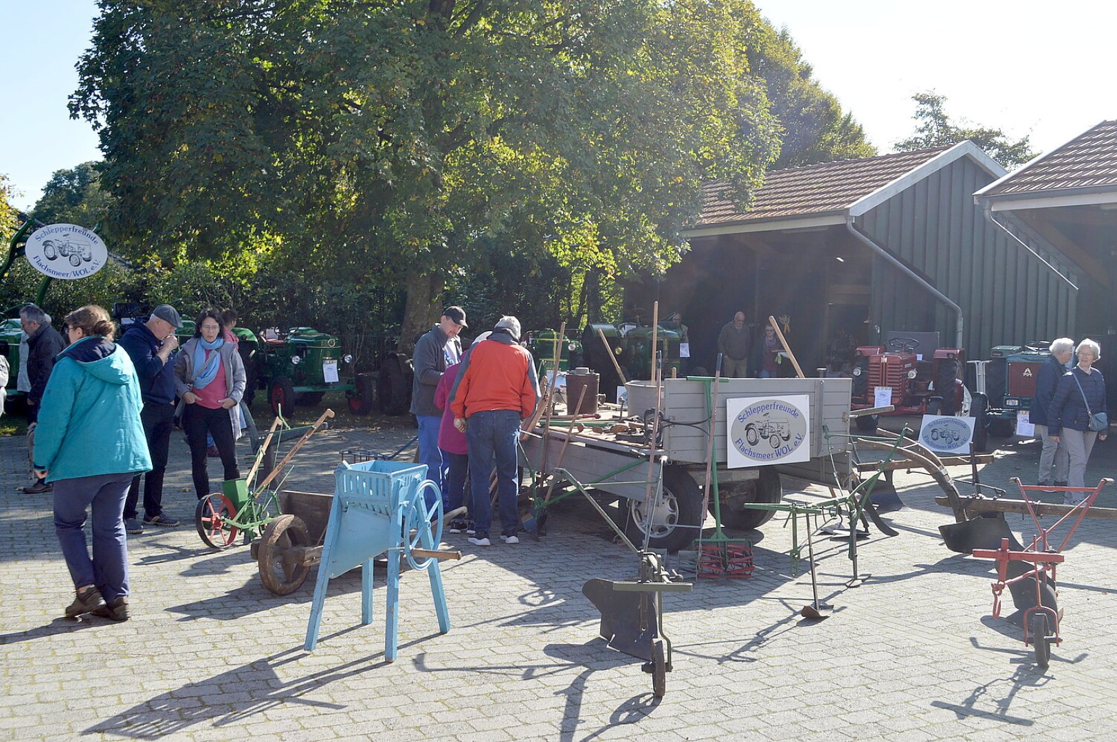 Herbstmarkt mit Dreschfest bei der Mühle - Bild 1