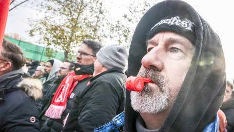 Große VW-Demo in Wolfsburg - Bild 2