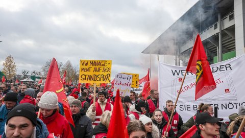 Große VW-Demo in Wolfsburg - Bild 3