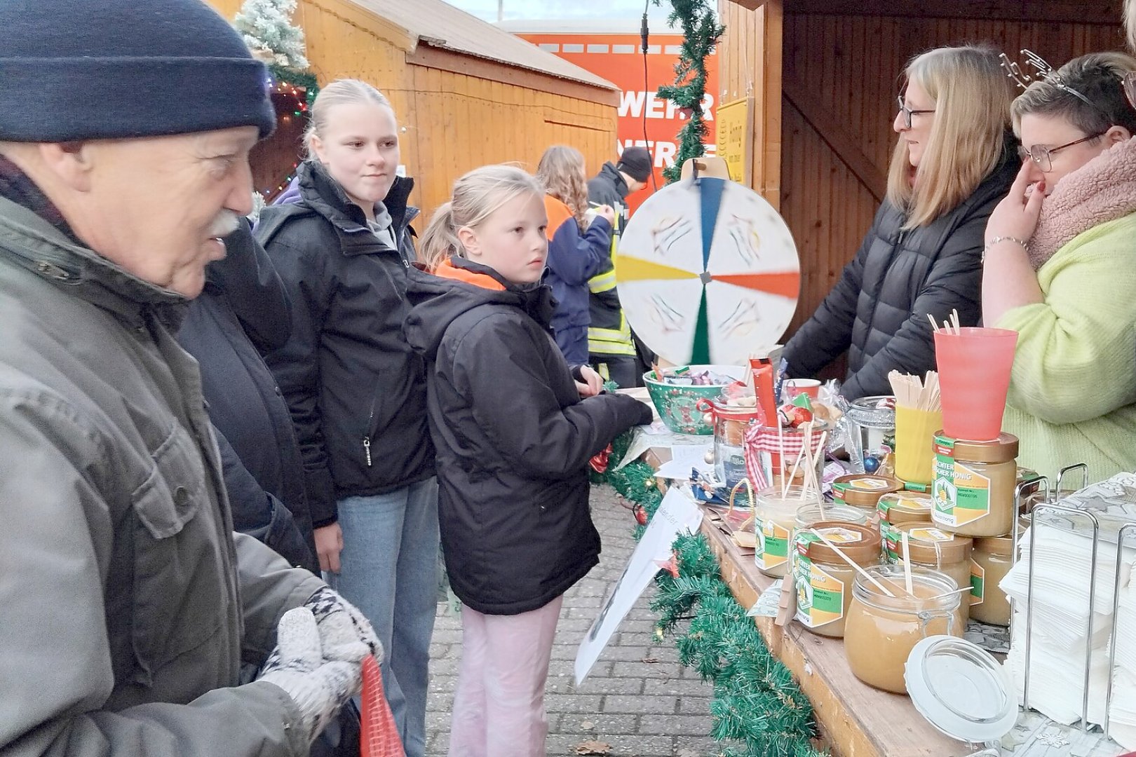 Weihnachtsmarkt in Völlenerfehn - Bild 1