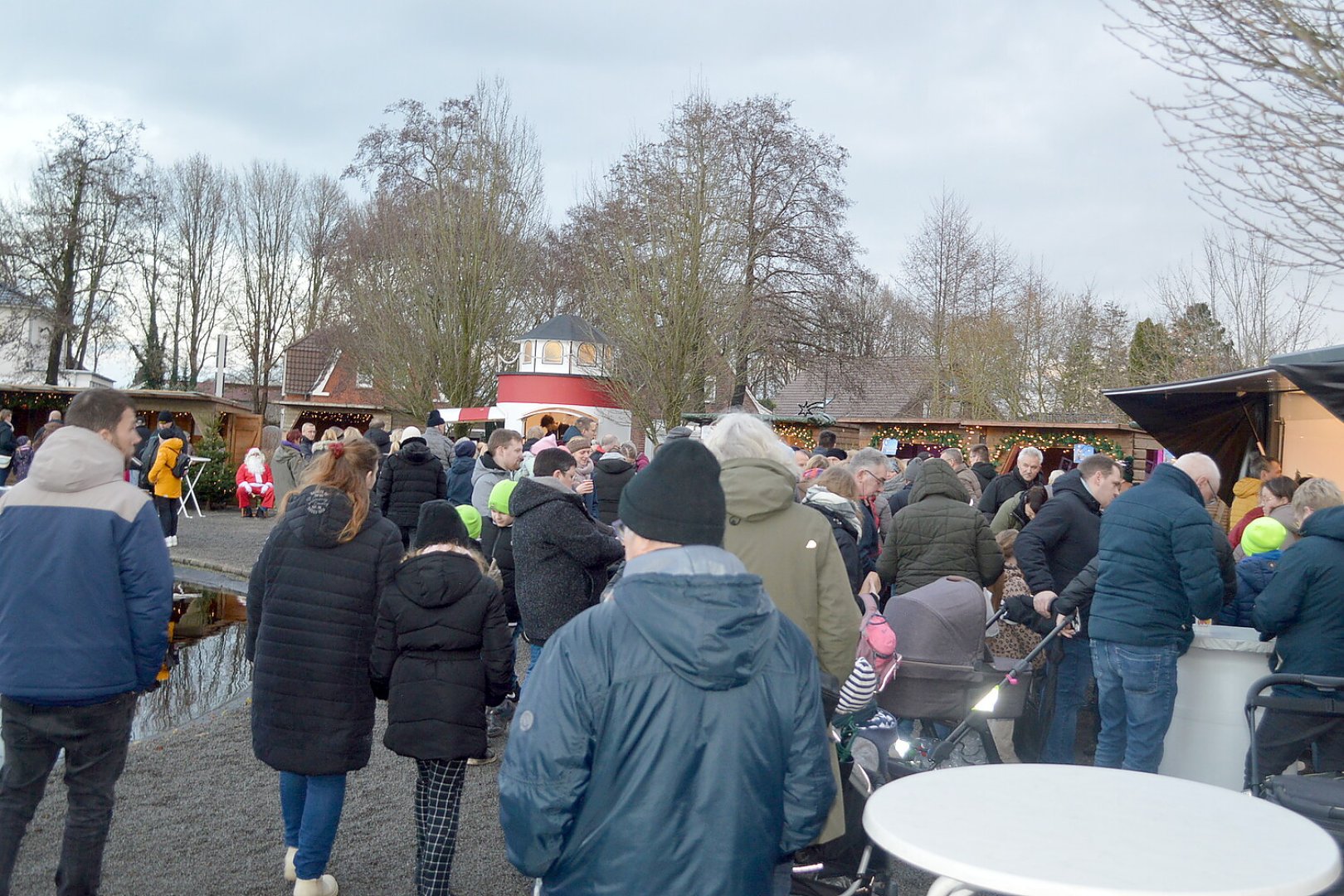 Weihnachtsmarkt in Ostrhauderfehn - Bild 1