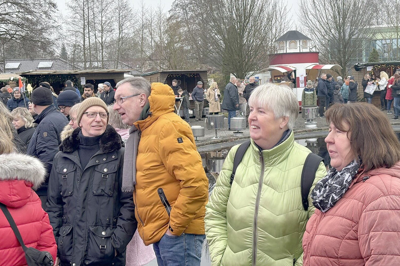 Erfolgreicher Weihnachtsmarkt in Ostrhauderfehn - Bild 4