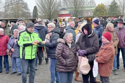 Erfolgreicher Weihnachtsmarkt in Ostrhauderfehn - Bild 39