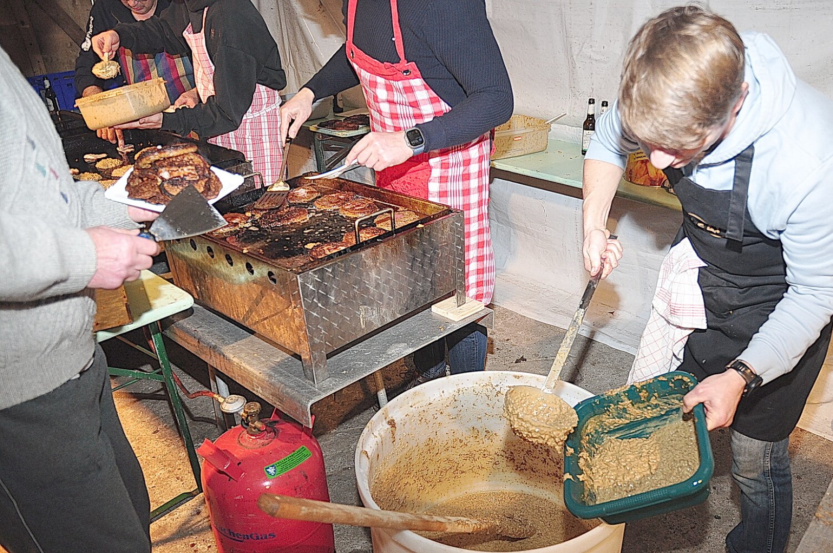 Zehn Bräter an der Mühle in Logabirum - Bild 1